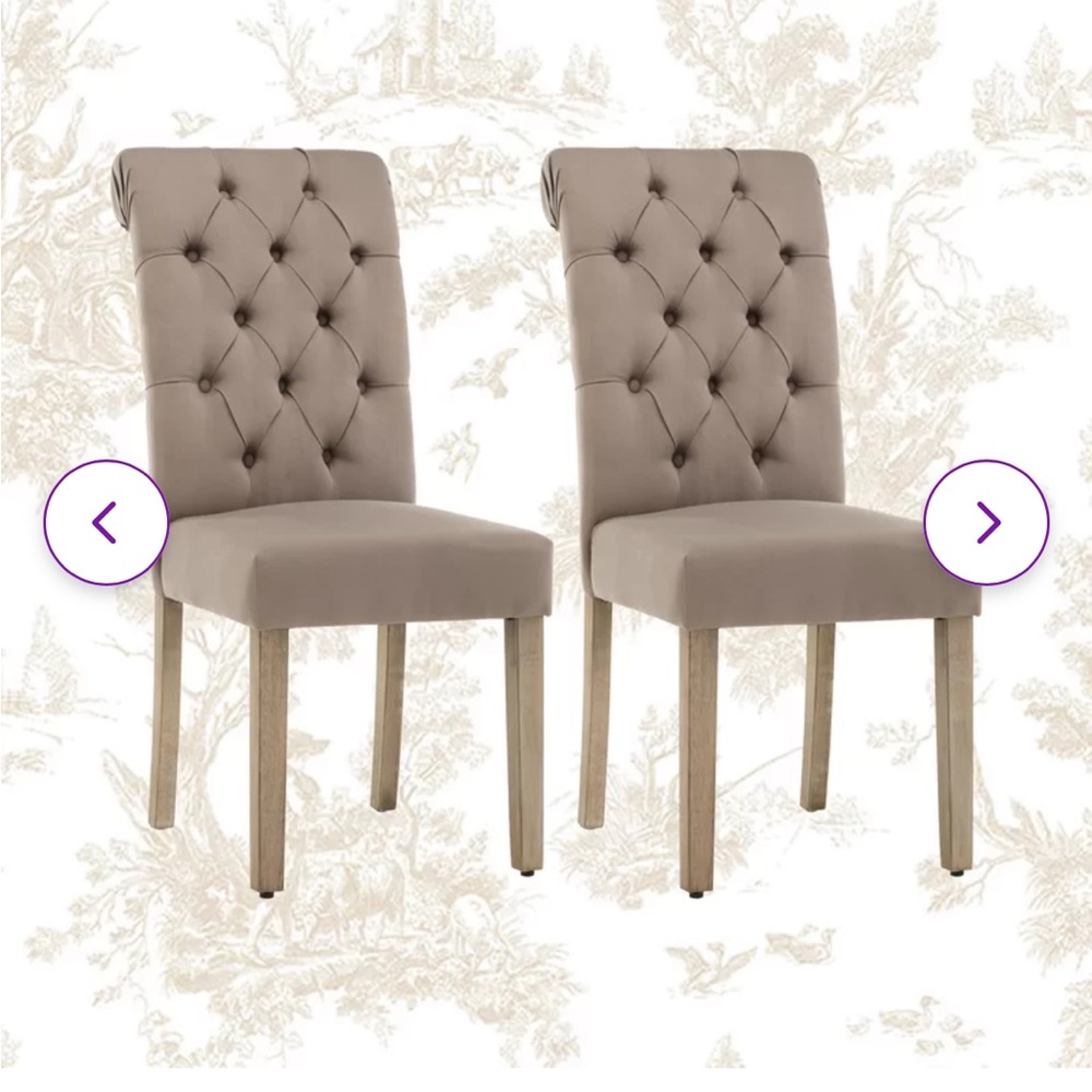 Hello, I am selling four stunning ( BRAND NEW) dinning kitchen chair sets -2020